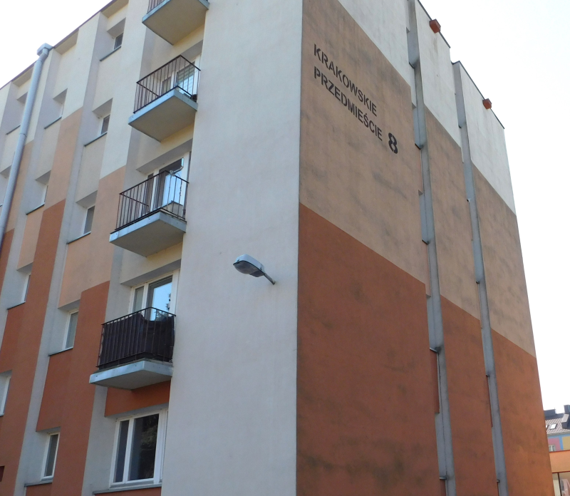 PRZETARG PISEMNY NA USTANOWIENIE ODRĘBNEJ WŁASNOŚCI LOKALU MIESZKALNEGO NR 69 PRZY UL. KRAKOWSKIE PRZEDMIEŚCIE 8 W SIERADZU. 