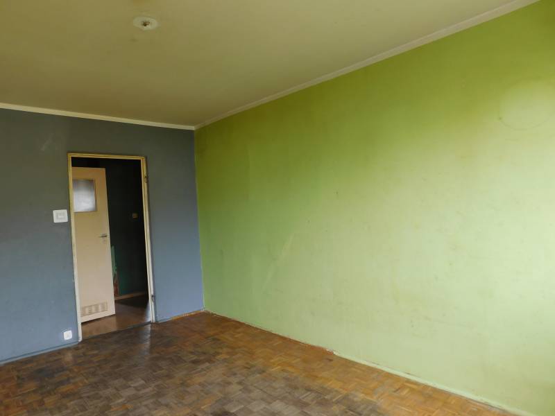 PRZETARG PISEMNY NA USTANOWIENIE ODRĘBNEJ WŁASNOŚCI LOKALU MIESZKALNEGO NR 72 PRZY UL. JANA PAWŁA II 37 W SIERADZU. 