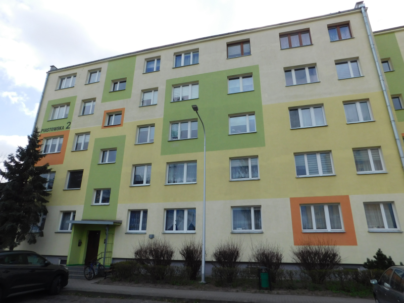 PRZETARG PISEMNY NA USTANOWIENIE ODRĘBNEJ WŁASNOŚCI LOKALU MIESZKALNEGO NR 21 PRZY ul. PIASTOWSKIEJ 2 W SIERADZU. 